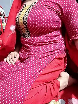 hottyrose69 online show from January 15, 10:24 pm