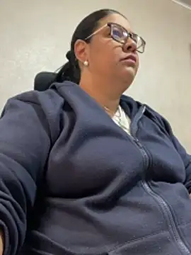 Carameloswing1 online show from April 2, 1:09 pm