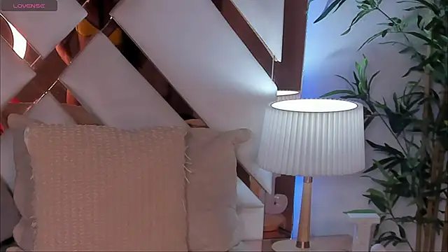 Snapshot of jessicastonne1 chatting on February 7, 6:06 am jessicastonne1 online show from February 7, 6:06 am