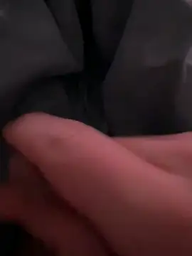 Snapshot of bigdick2600 chatting on December 4, 1:15 am bigdick2600 online show from December 4, 1:15 am