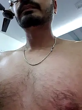 Snapshot of farooq2001 chatting on December 2, 11:00 pm farooq2001 online show from December 2, 11:00 pm