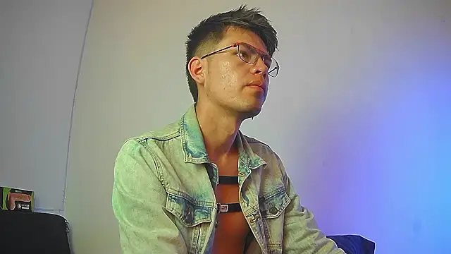 nicolatinboy online show from February 9, 9:08 pm