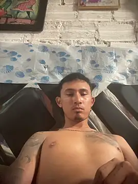 Snapshot of StevenMC27 chatting on February 25, 4:16 pm StevenMC27 online show from February 25, 4:16 pm