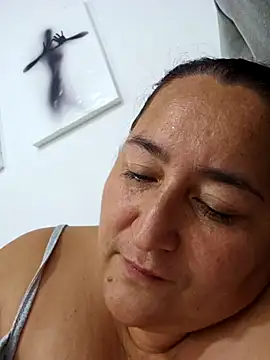 VioletBruces online show from April 12, 10:04 pm