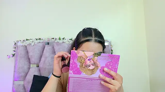 Snapshot of iris_and_damian chatting on February 27, 5:13 pm iris and damian online show from February 27, 5:13 pm