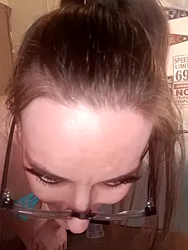 snowbird1117 online show from March 29, 9:09 am