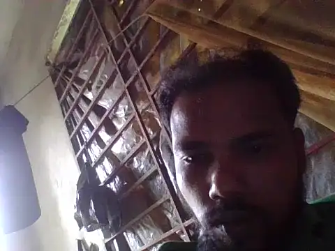 Snapshot of dhaka71couple chatting on December 3, 8:00 am dhaka71couple online show from December 3, 8:00 am