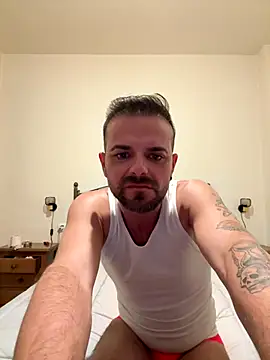 Snapshot of Clandestino00 chatting on December 5, 12:41 am Clandestino00 online show from December 5, 12:41 am