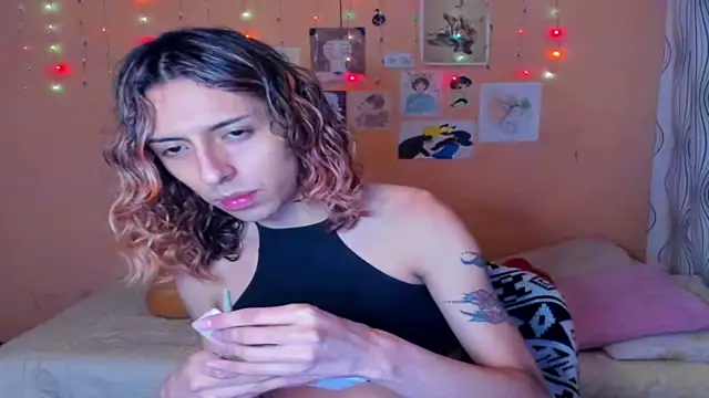 Snapshot of lio_rossue chatting on December 20, 3:35 am lio rossue online show from December 20, 3:35 am