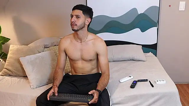 Thiago Voss online show from December 4, 12:47 pm