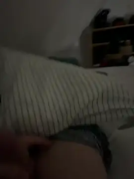 hannes256102 online show from February 7, 7:56 am