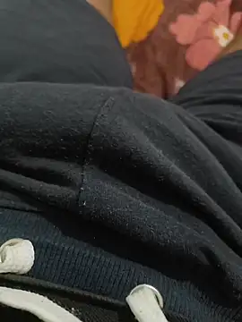 Desi boy24 online show from February 5, 4:33 pm