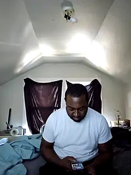 iLOVETRAY96 online show from February 20, 3:12 pm