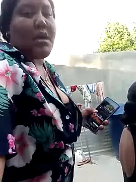 VaneandRossy online show from January 17, 9:40 pm