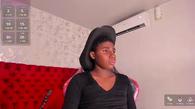 teylor lovee online show from February 4, 8:58 pm