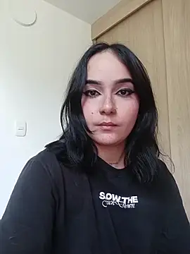 tiffanybrowm online show from March 15, 3:29 pm