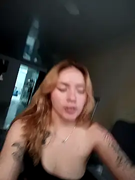 Snapshot of Dollvexia_ chatting on December 4, 9:45 pm Dollvexia online show from December 4, 9:45 pm