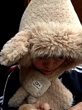 Snapshot of candy-bobo chatting on December 17, 4:18 am candy-bobo online show from December 17, 4:18 am