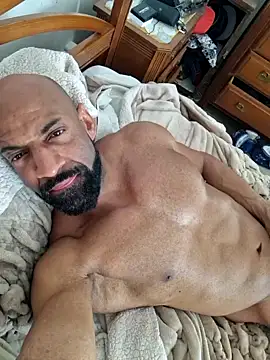 Snapshot of baddblake43 chatting on February 23, 11:29 am baddblake43 online show from February 23, 11:29 am