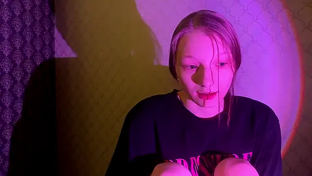 Cleonoth2o online show from February 6, 8:01 pm