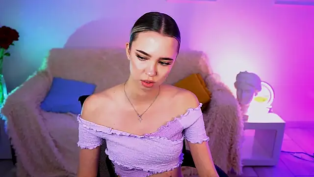 KimPorins online show from April 8, 9:31 am