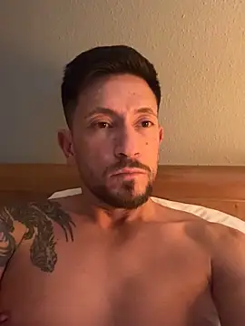 XXLYago online show from December 4, 4:05 pm