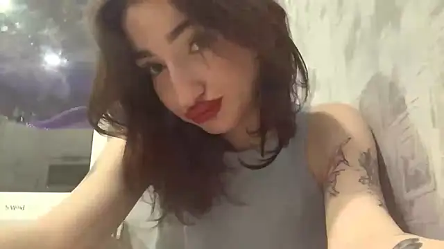 PanickedCowrie online show from December 5, 7:43 pm