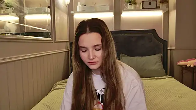 Lina Sinerz online show from March 6, 8:38 pm