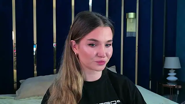 Lina Sinerz online show from April 5, 8:50 pm