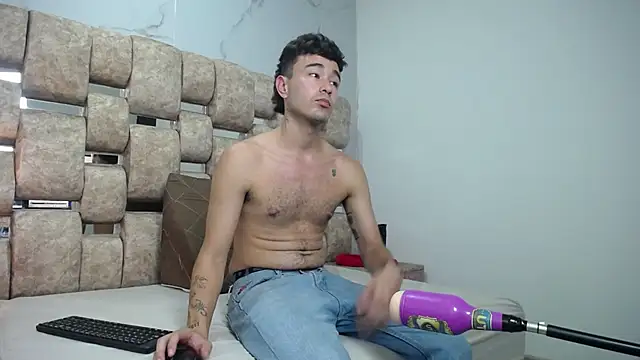 KathyAiden online show from February 18, 7:54 pm