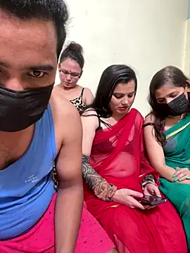 STARGROUPNEXT online show from December 5, 2:14 pm