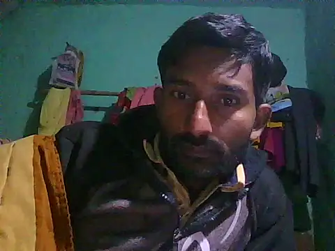 Snapshot of darkboy00011 chatting on December 16, 5:51 pm darkboy00011 online show from December 16, 5:51 pm