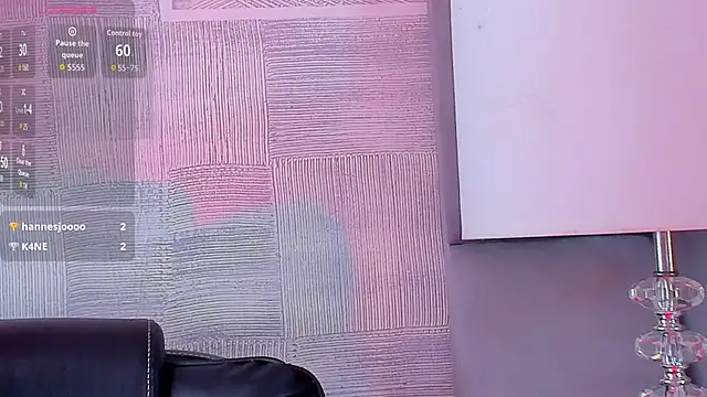 Snapshot of AliceStevenss_ chatting on December 13, 7:53 pm AliceStevenss online show from December 13, 7:53 pm