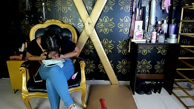 Sunny n Miha online show from December 18, 2:01 pm