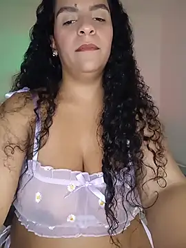 hot bruntte online show from January 14, 6:52 am