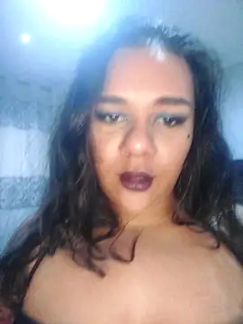 Snapshot of thebomb07 chatting on December 15, 1:15 pm thebomb07 online show from December 15, 1:15 pm