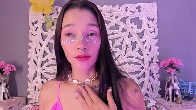 loraineblake online show from January 19, 1:37 pm