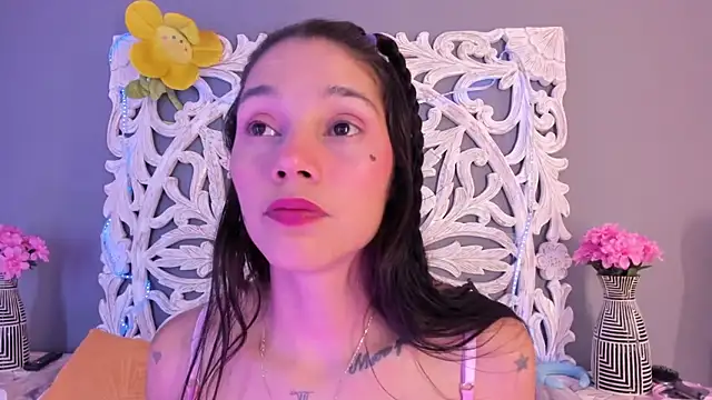 loraineblake online show from February 26, 1:32 pm