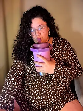 VanesssaMilf  online show from February 14, 11:12 pm