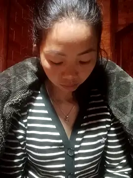 Snapshot of Amiluli chatting on February 1, 9:35 pm Amiluli online show from February 1, 9:35 pm