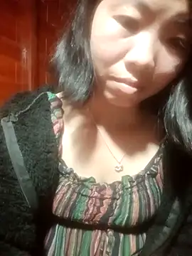 Snapshot of Amiluli chatting on February 26, 1:32 pm Amiluli online show from February 26, 1:32 pm