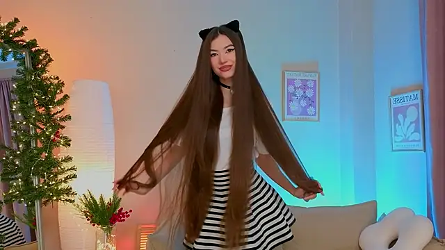 Snapshot of oliviaah_ chatting on December 18, 2:56 pm oliviaah online show from December 18, 2:56 pm