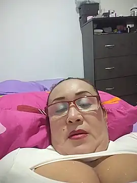 Nini Love  online show from March 10, 9:09 pm