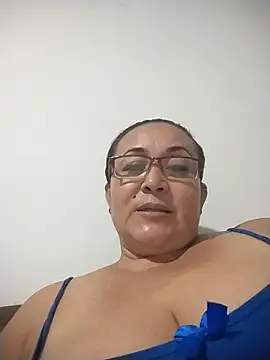 Nini Love  online show from April 8, 8:25 am