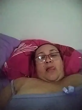 Nini Love  online show from April 17, 8:23 pm