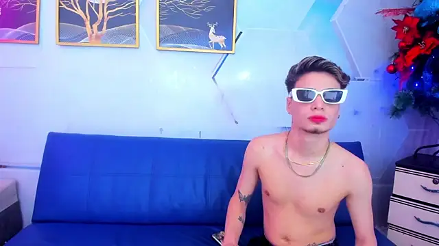 Alex jeins at online show from December 20, 4:08 am