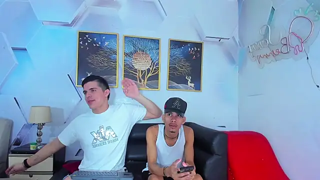 Alex jeins at online show from February 27, 2:39 pm