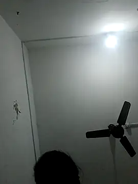 nehakapoor89 online show from December 22, 5:54 pm