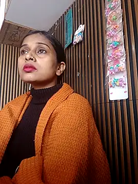 nehakapoor89 online show from February 2, 7:18 am