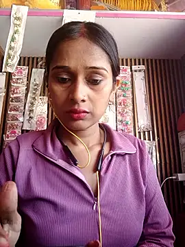 nehakapoor89 online show from February 17, 7:27 am